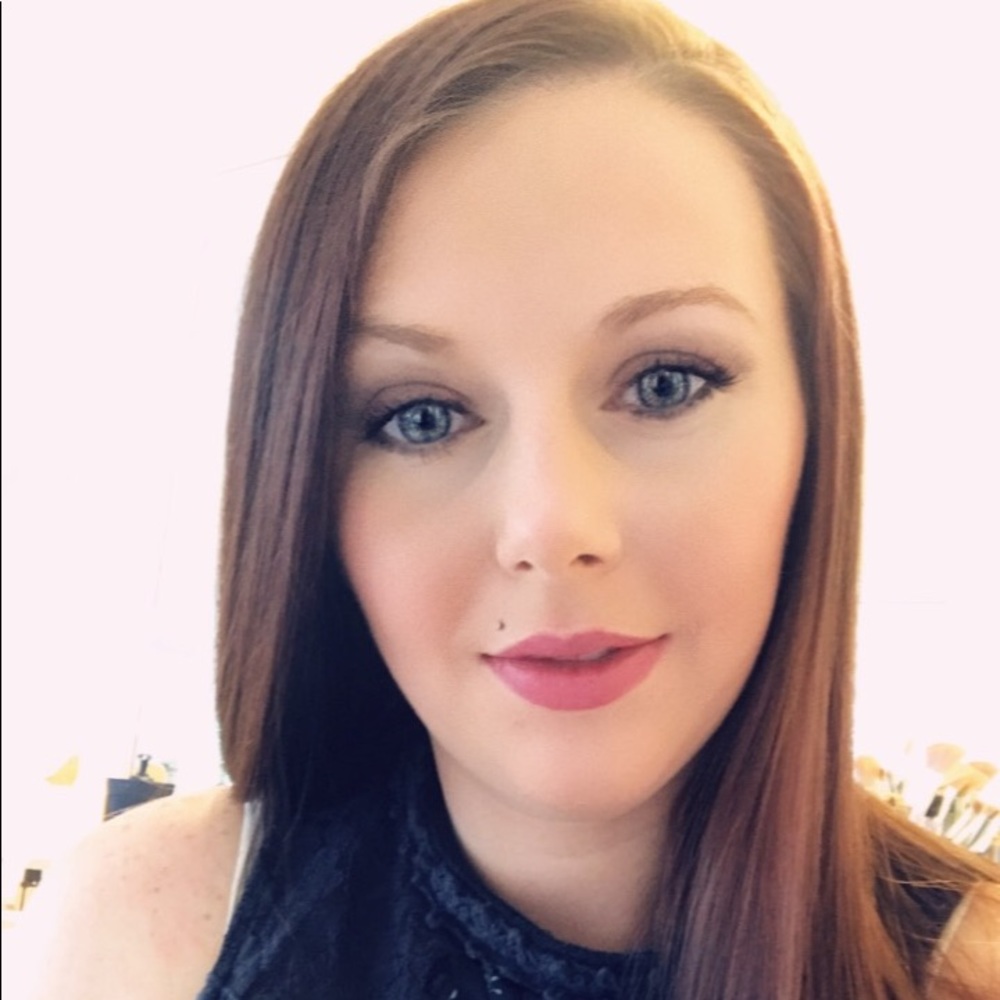 Meet your Posher, Katelyn